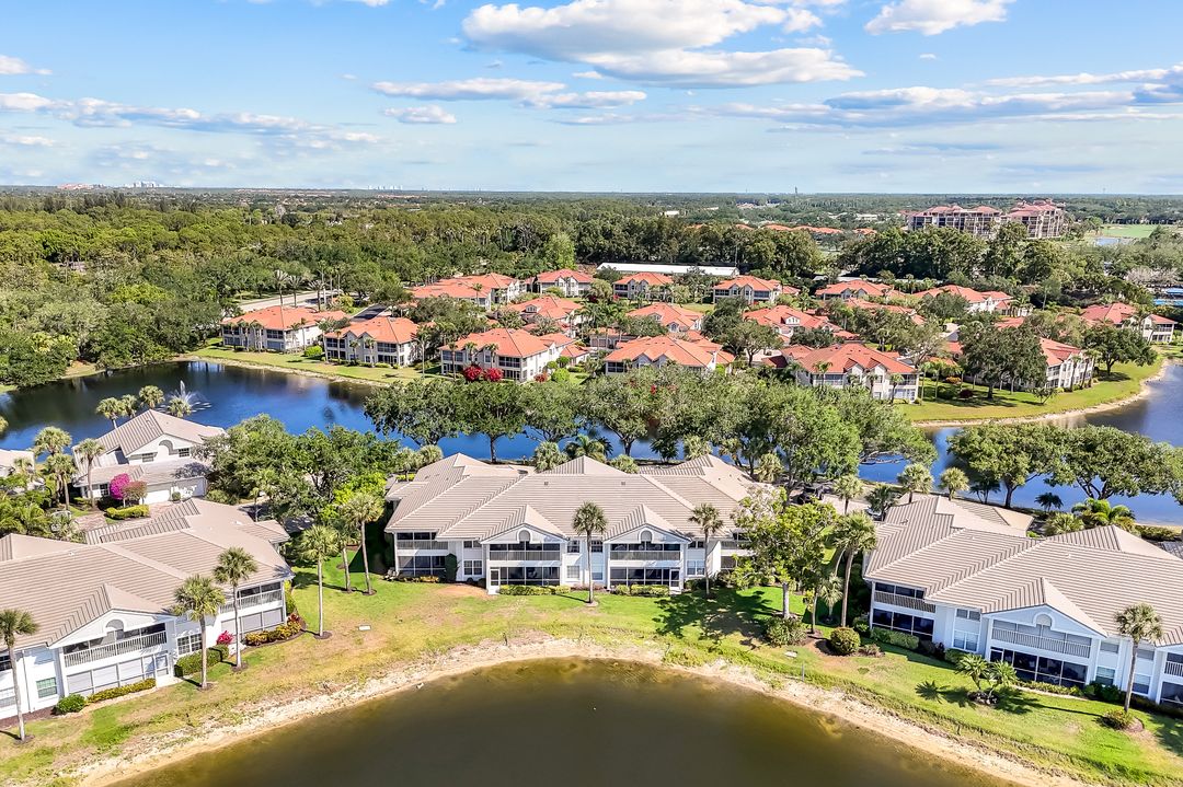 6260 Bellerive Ave #402, Naples, FL 34119