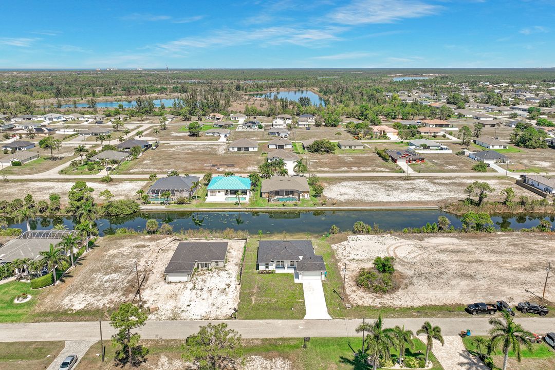 2821 NW 25th Ln, Cape Coral, FL 33993