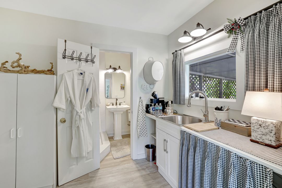 10810 Goodwin St, Bonita Springs, FL 34135