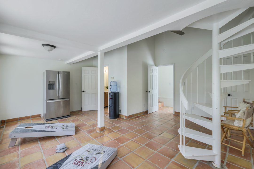 2861 Santa Barbara Blvd, Naples, FL 34116