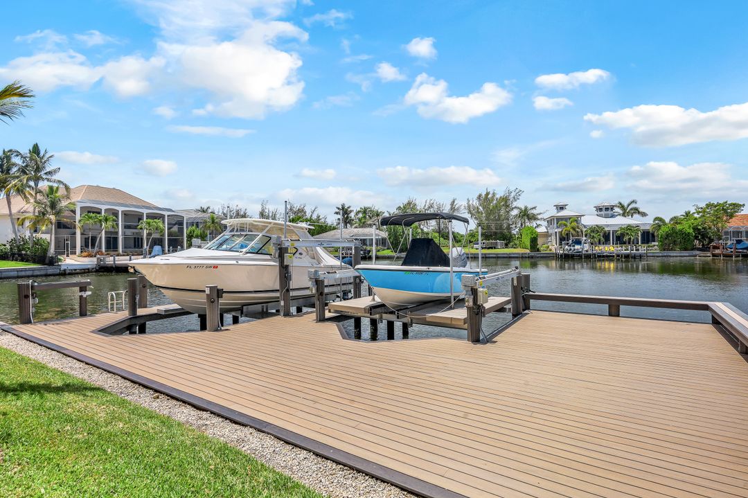 685 Cameo Ct, Marco Island, FL 34145