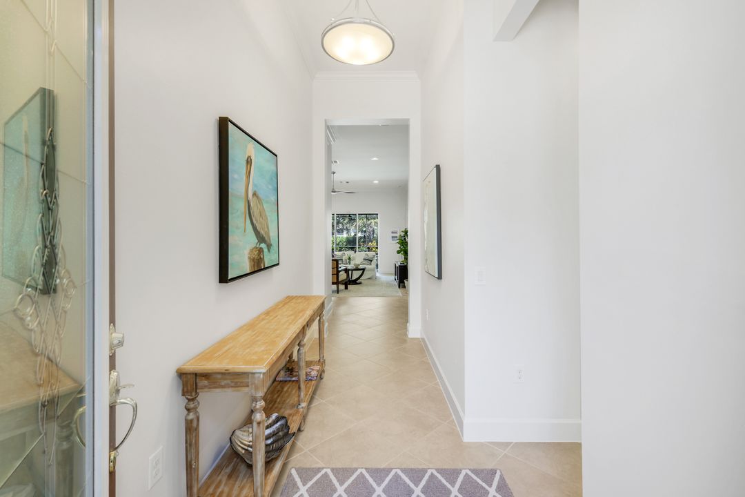 9578 Coquina Cir, Naples, FL 34120