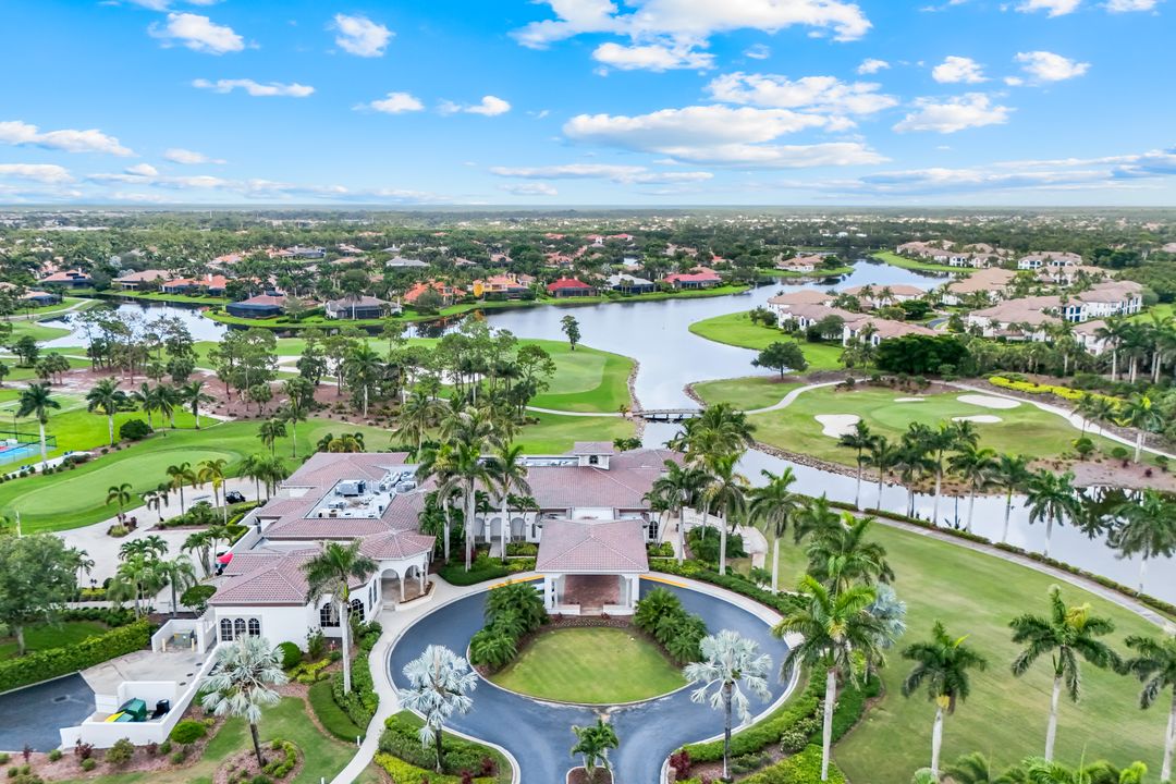 7511 Hogan Ct, Naples, FL 34113