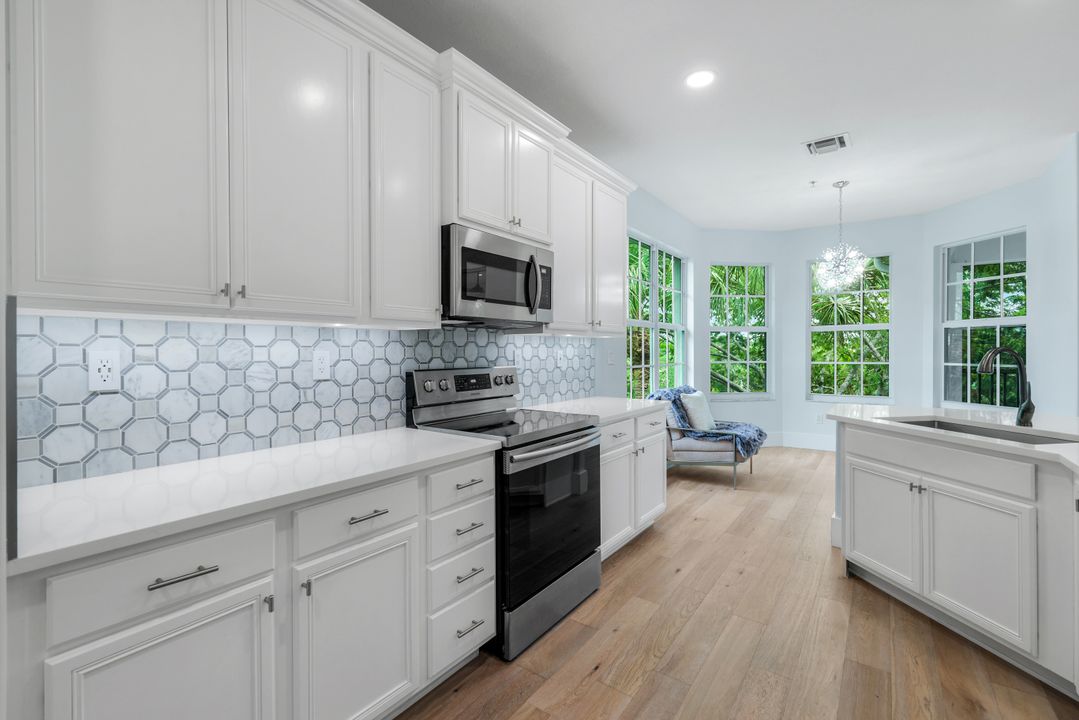 12858 Carrington Cir #201, Naples, FL 34105