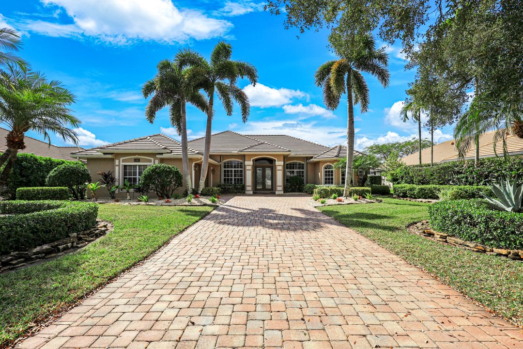 4568 Merganser Ct, Naples, FL 34119