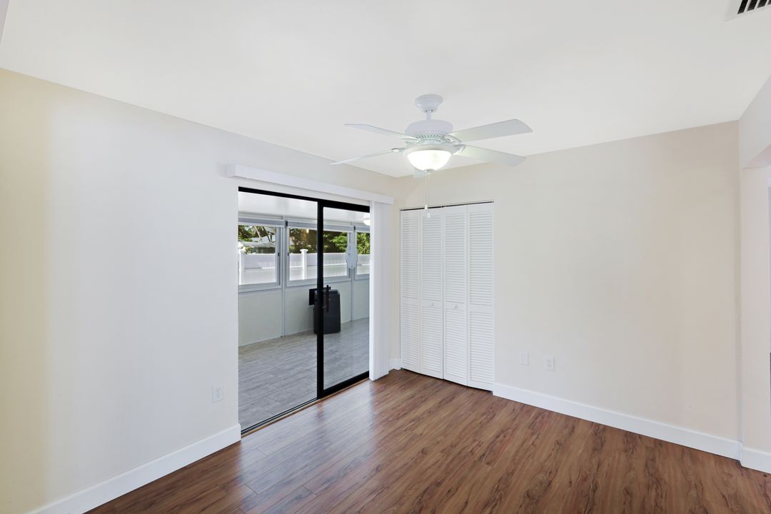 825 93rd Ave N, Naples, FL 34108