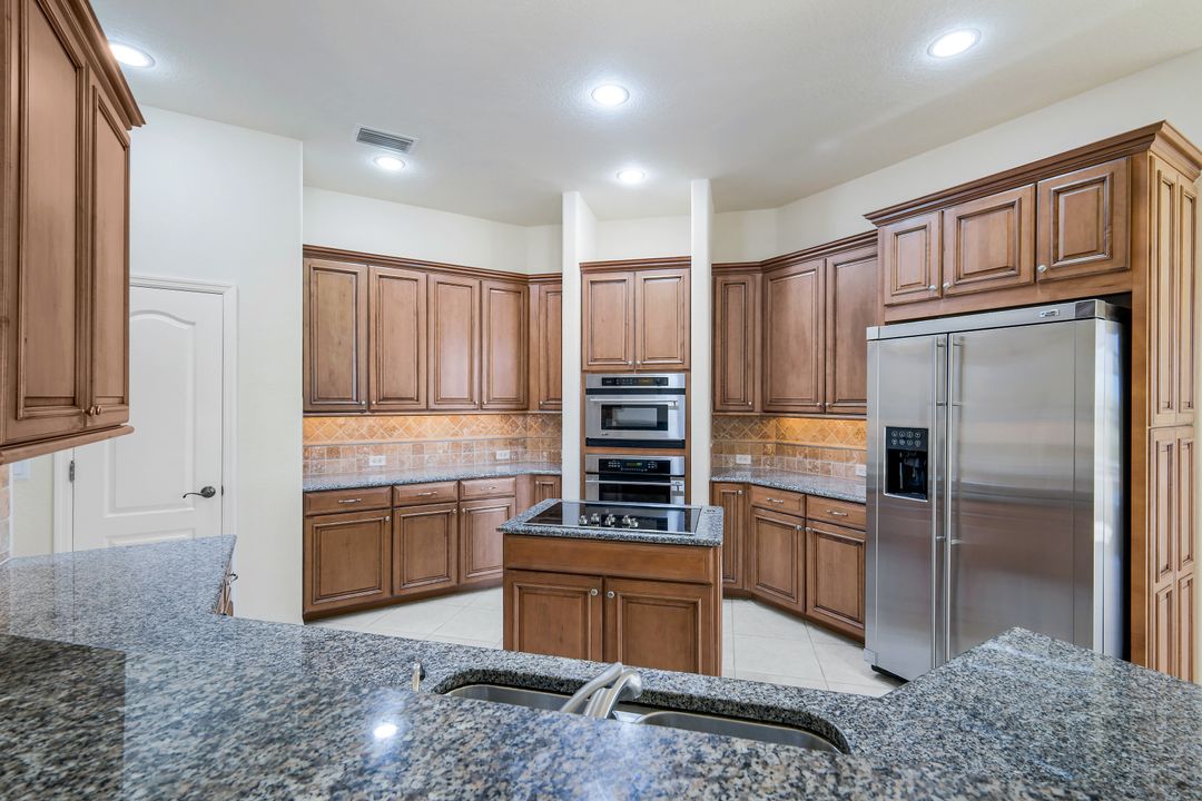 2832 SW 17th Ave, Cape Coral, FL 33914