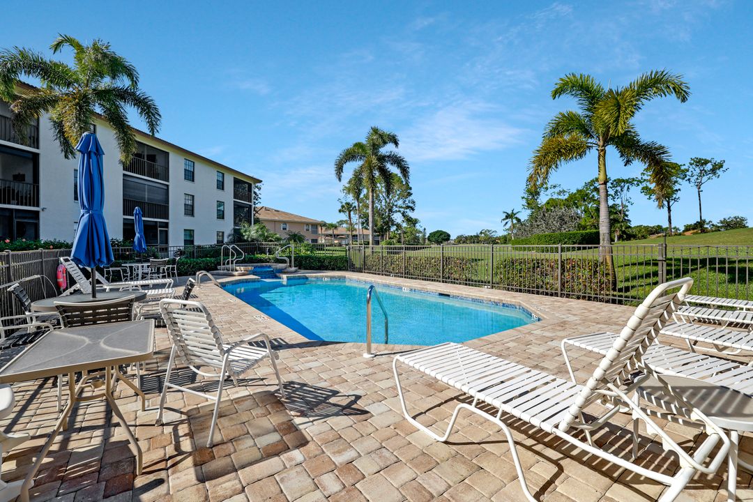 601 Augusta Blvd #601-4, Naples, FL 34113