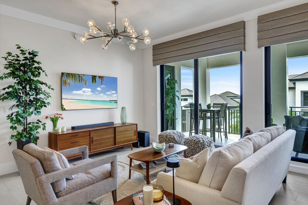 1035 3rd Ave S #514, Naples, FL 34102