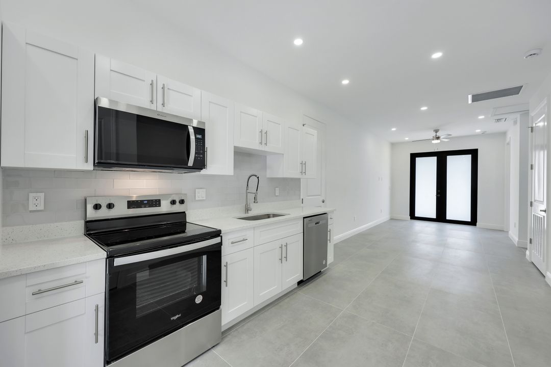 4393 32nd Ave SE, Naples, FL 34117