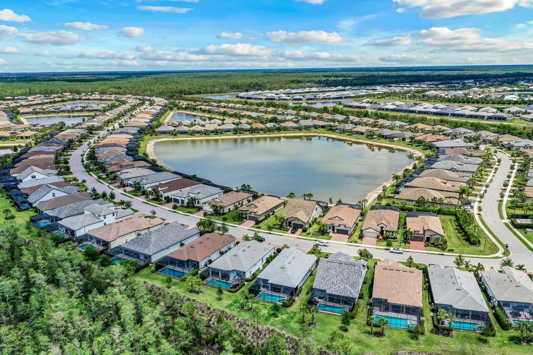 7692 Winding Cypress Dr, Naples, FL 34114