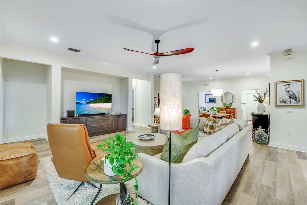 4956 Shaker Heights Ct, Naples, FL 34112