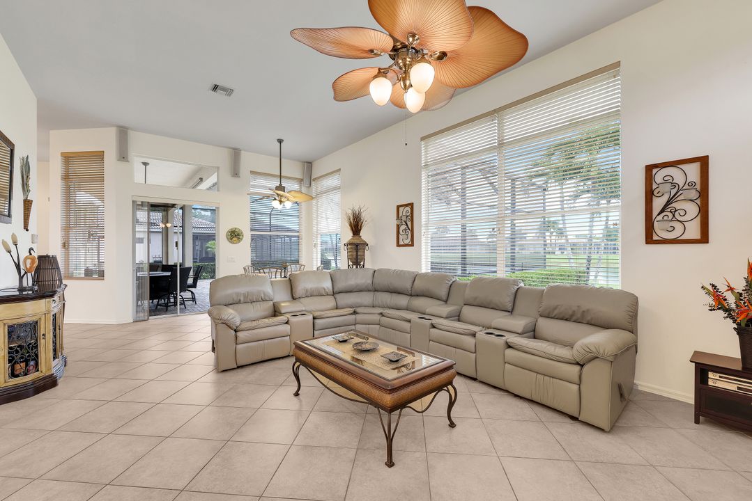 3201 Brookeview Ct, Naples, FL 34120