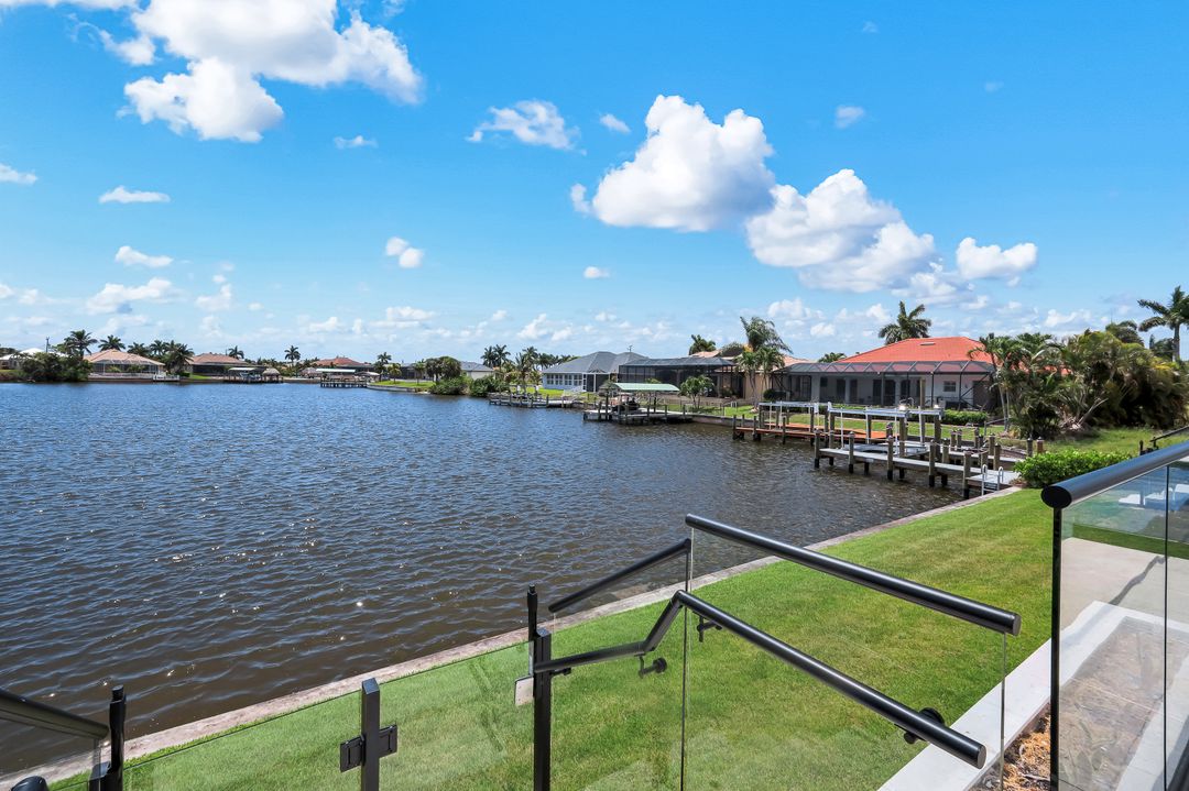 432 Burnt Store Rd S, Cape Coral, FL 33991