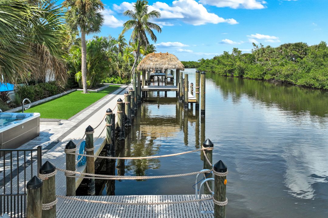16340 Buccaneer St, Bokeelia, FL 33922