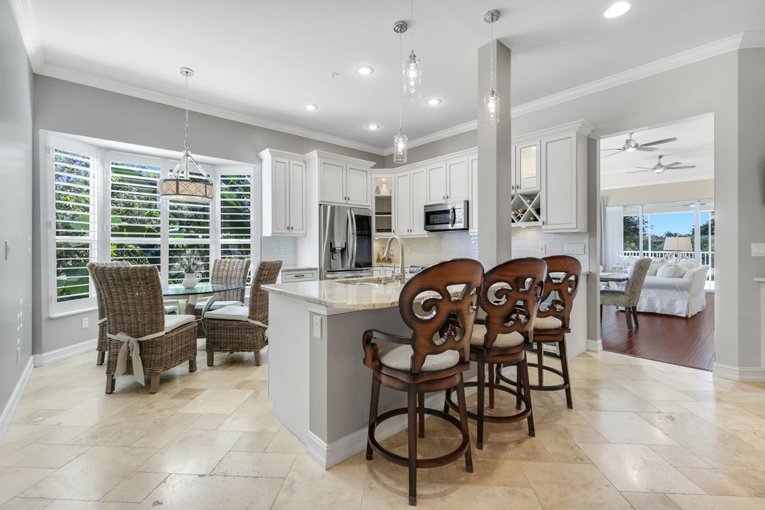 1840 Les Chateaux Blvd #4201, Naples, FL 34109