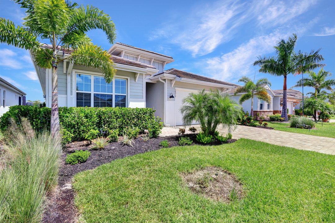 16517 Seagate Pl, Bonita Springs, FL 34135