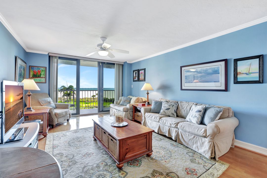 320 Seaview Ct #305, Marco Island, FL 34145