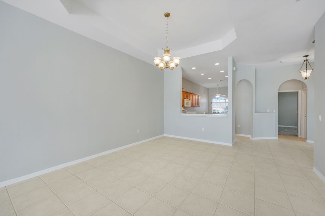 6504 Castlelawn Pl, Naples, FL 34113