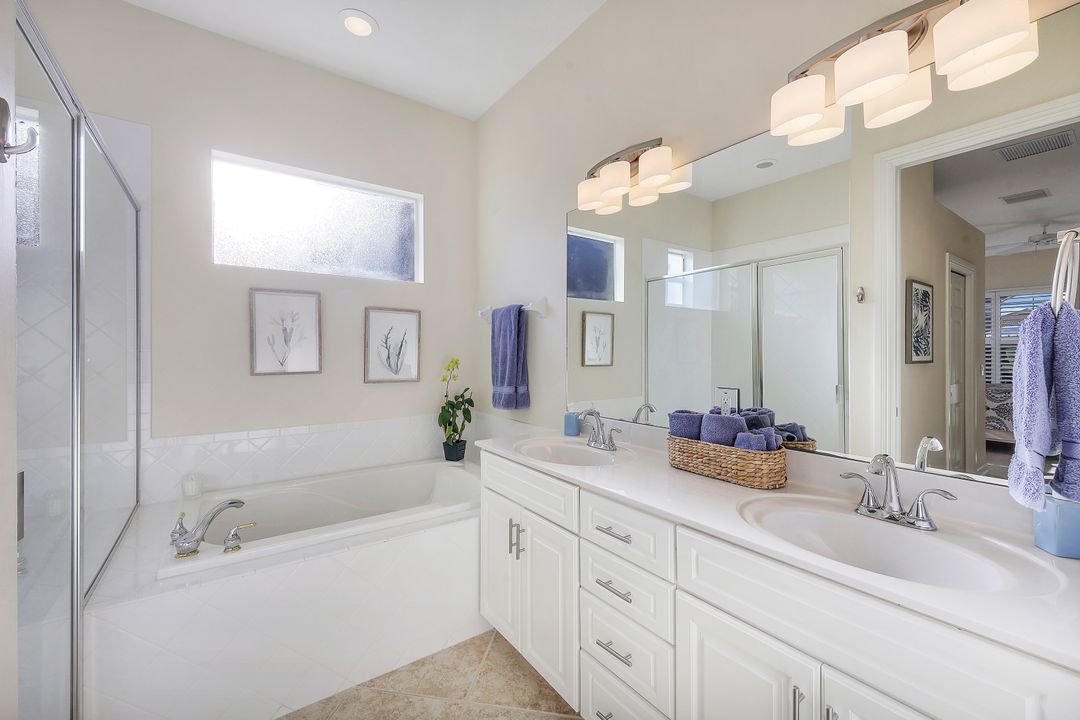 6948 Amen Corner Ct, Naples, FL 34113