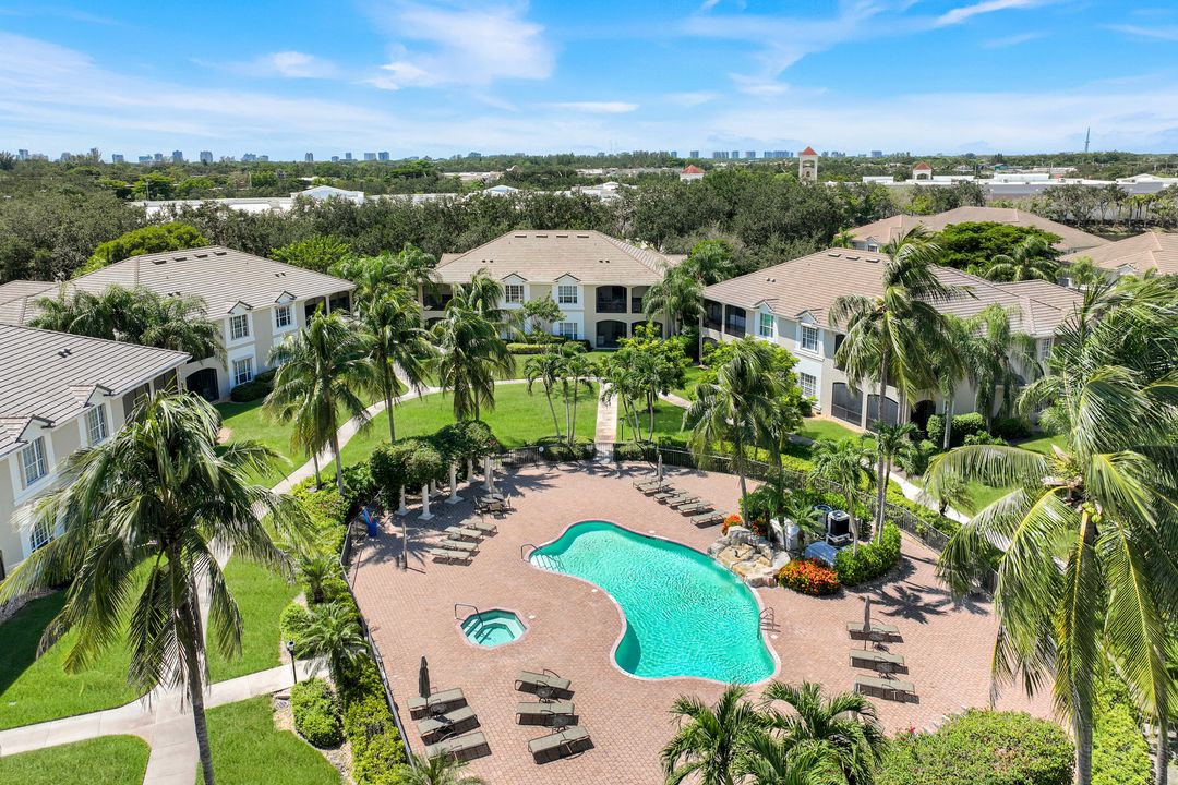 5021 Maxwell Cir #3101, Naples, FL 34105
