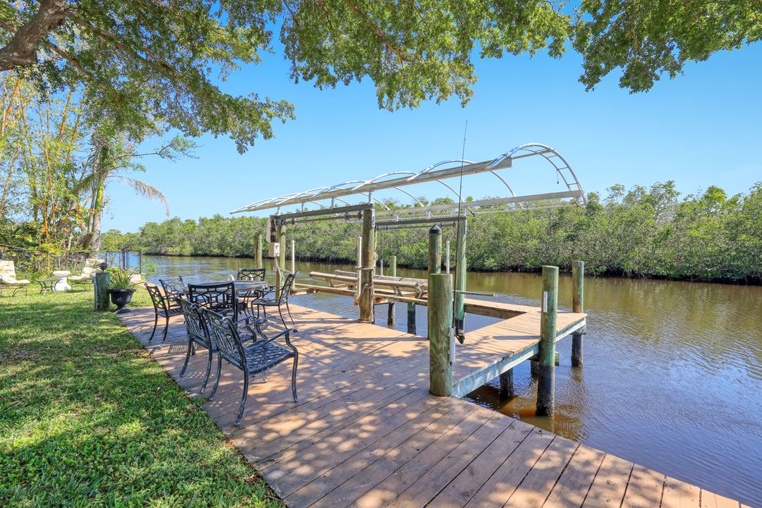 422 Seaworthy Rd, North Fort Myers, FL 33903