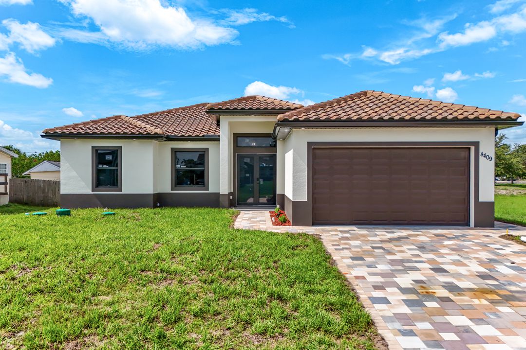 4409 5th St W, Lehigh Acres, FL 33971