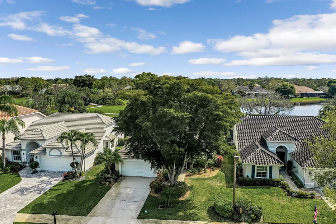 24977 Bay Cedar Dr, Bonita Springs, FL 34134