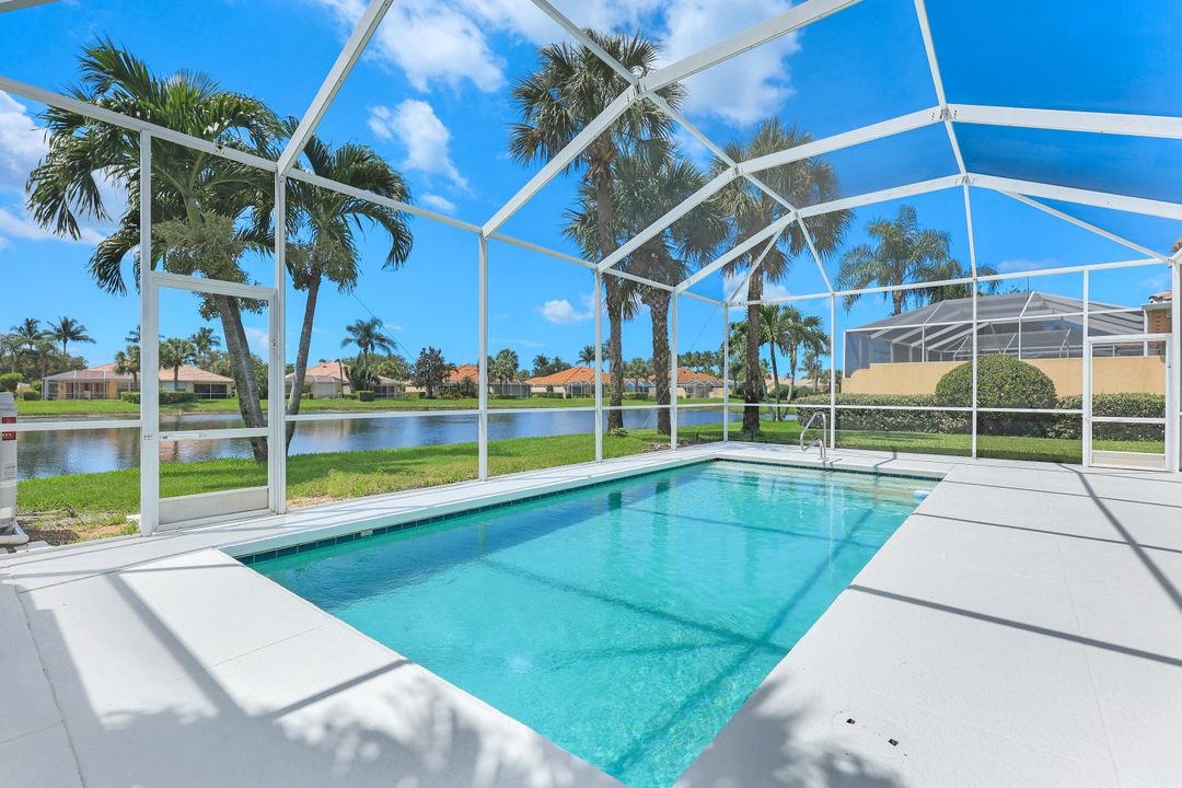 3730 Whidbey Way, Naples, FL 34119
