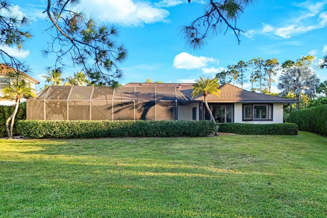 700 Bald Eagle Dr, Naples, FL 34105