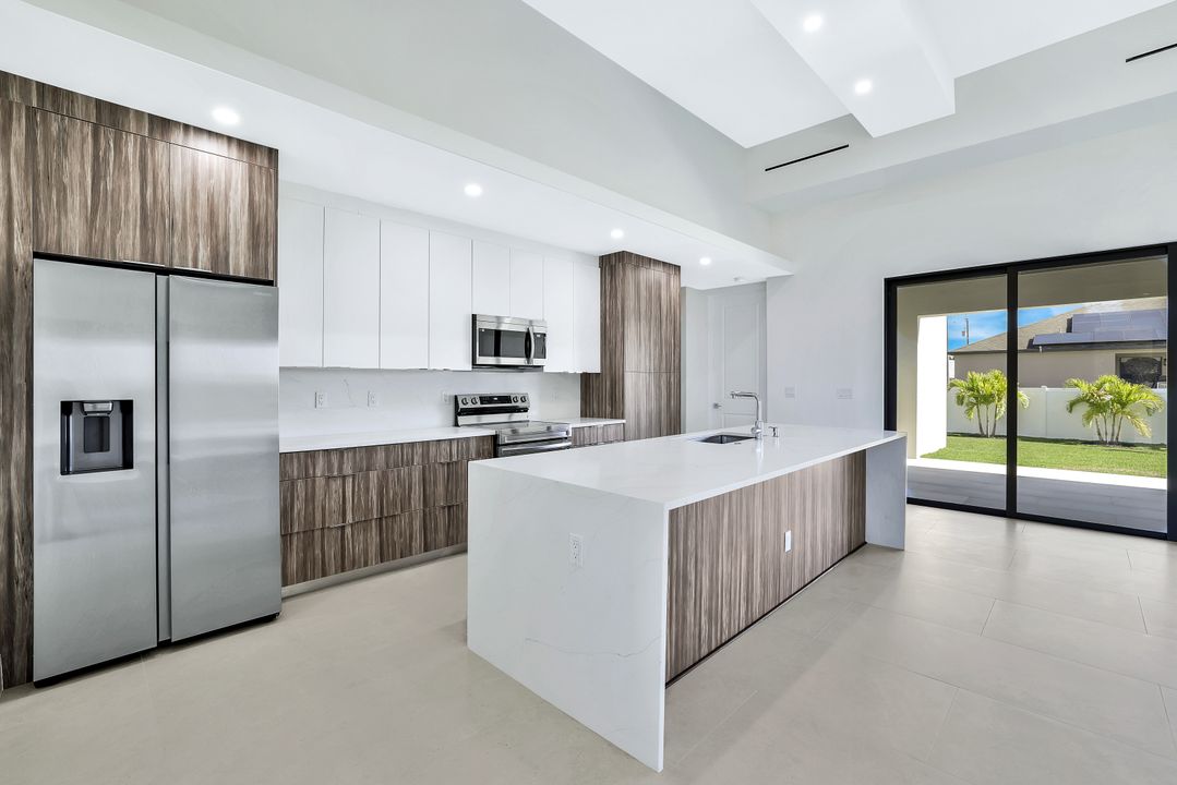 121 NW 36th Ave, Cape Coral, FL 33993