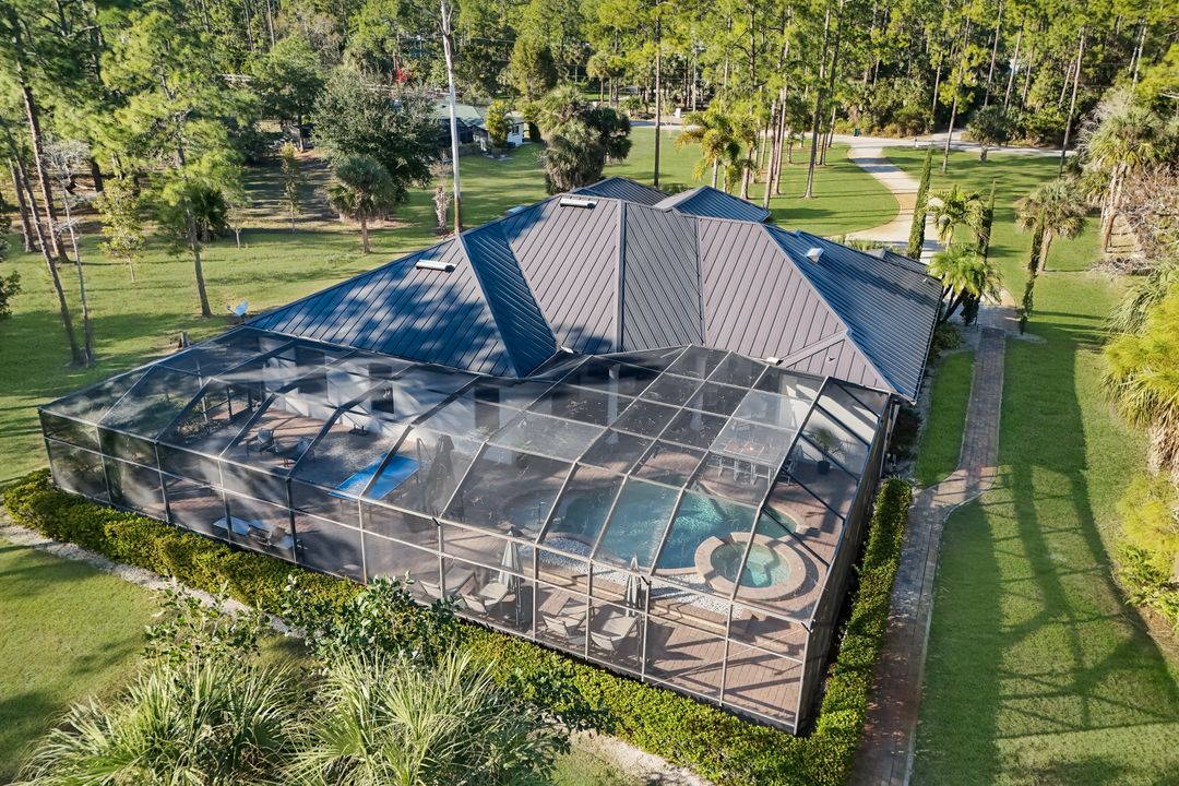 4480 1st Ave NW, Naples, FL 34119