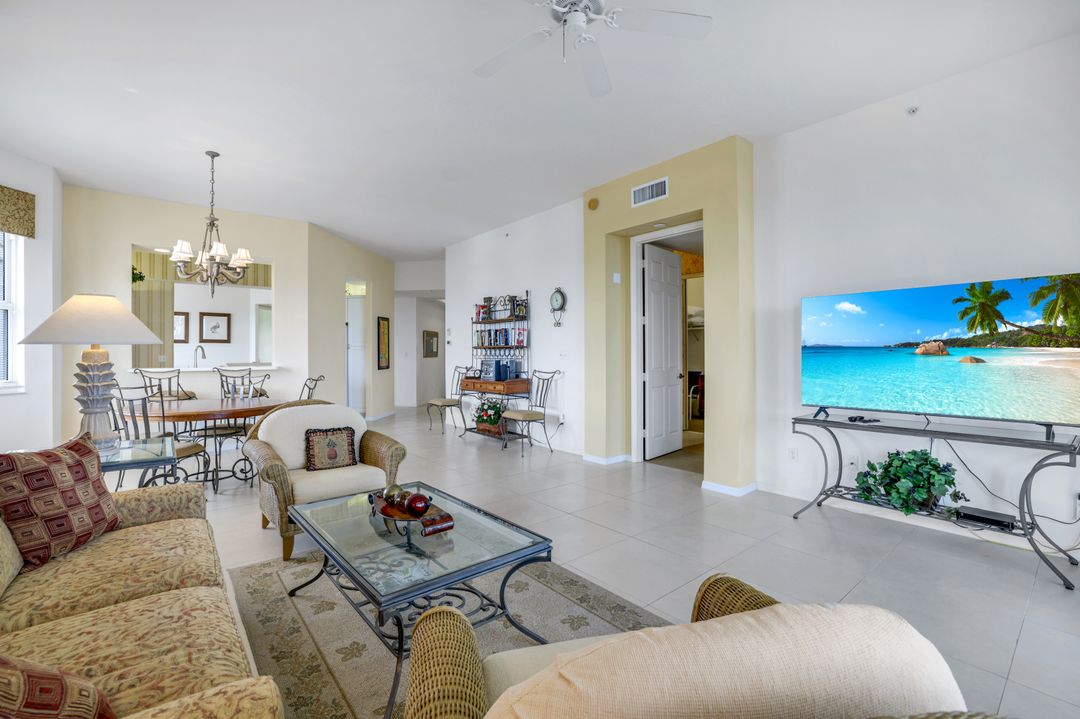 410 Flagship Dr #1206, Naples, FL 34108