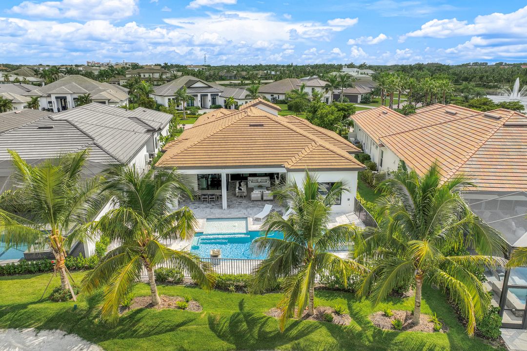 10461 Trevi Isle Wy, Miromar Lakes, FL 33913