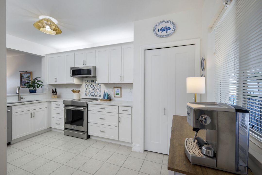 7822 Great Heron Way #201, Naples, FL 34104