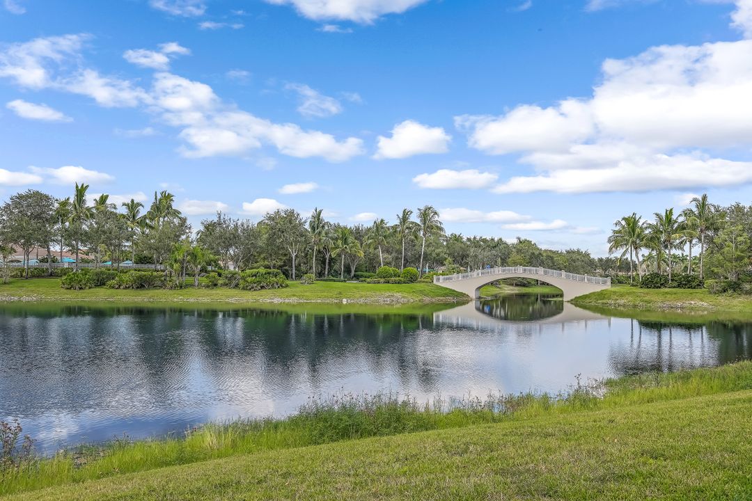 28827 Vermillion Ln, Bonita Springs, FL 34135