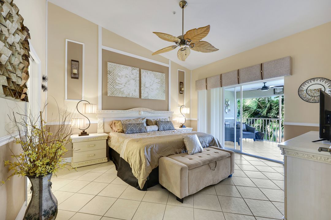 2375 Bayou Ln #4, Naples, FL 34112