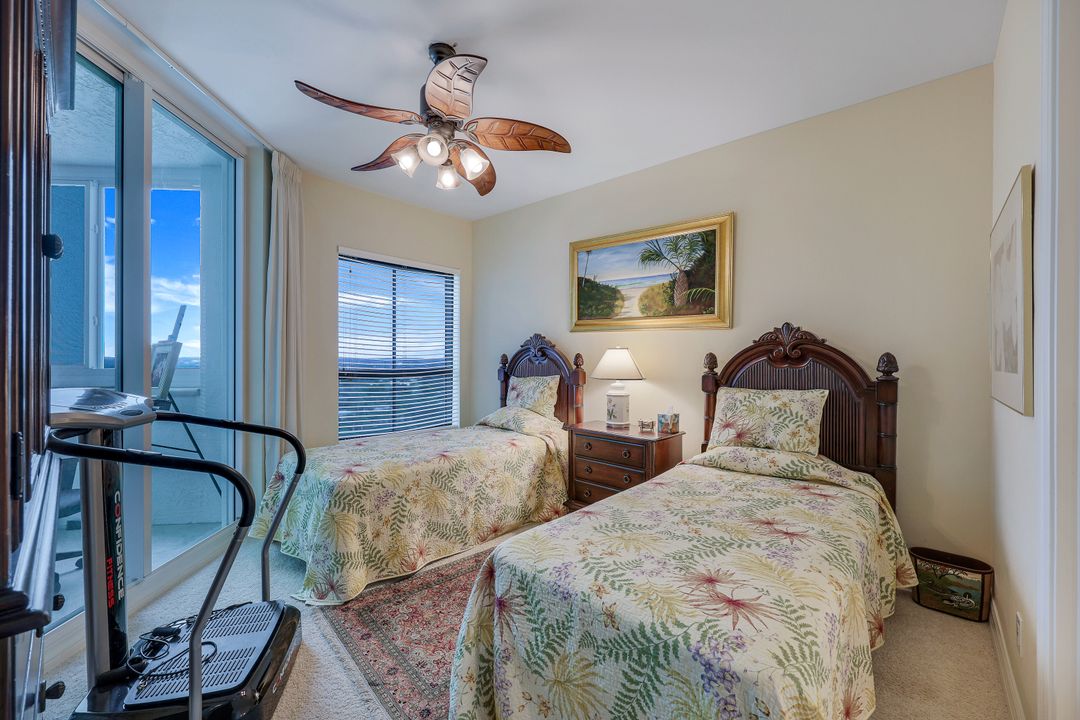295 Grande Way #1203, Naples, FL 34110