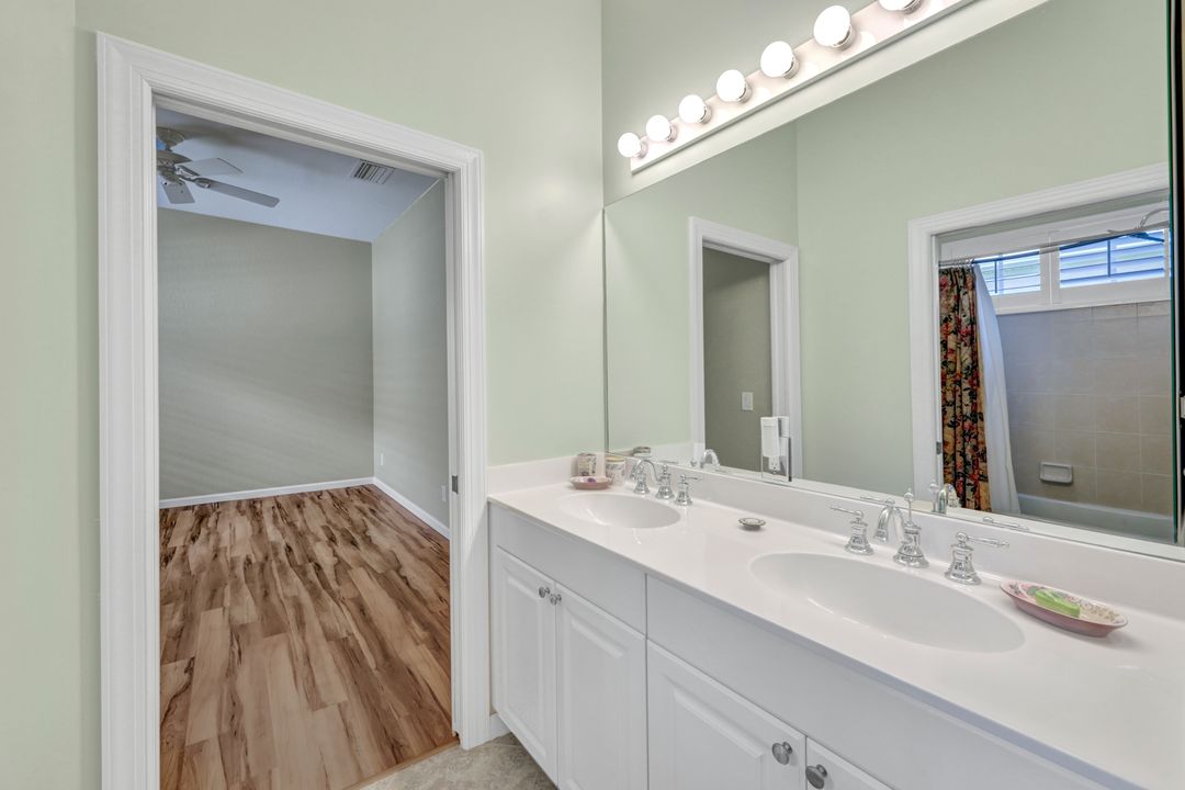 11921 Heather Woods Ct, Naples, FL 34120