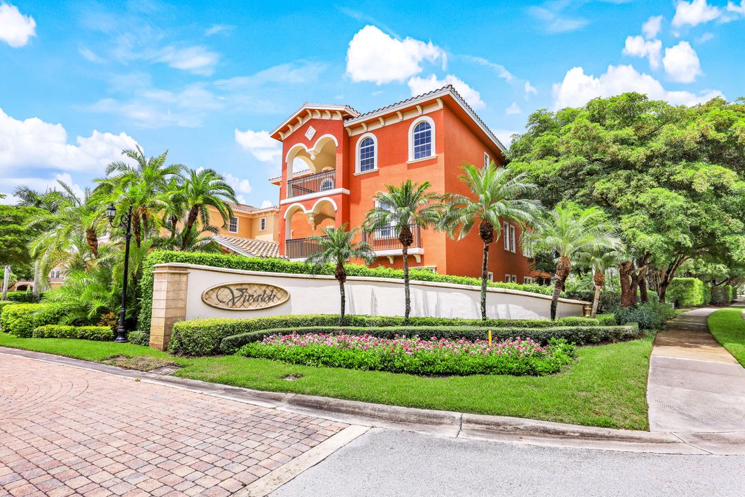 10740 Vivaldi Ct #402, Fort Myers, FL 33913