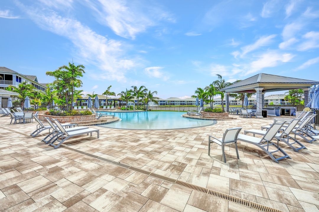 172 Indies Dr E #102, Naples, FL null