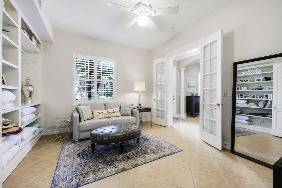 2858 Tiburon Blvd E  #101, Naples, FL 34109