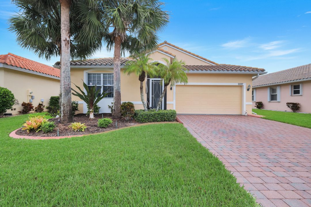 9337 Sun River Way, Estero, FL 33928