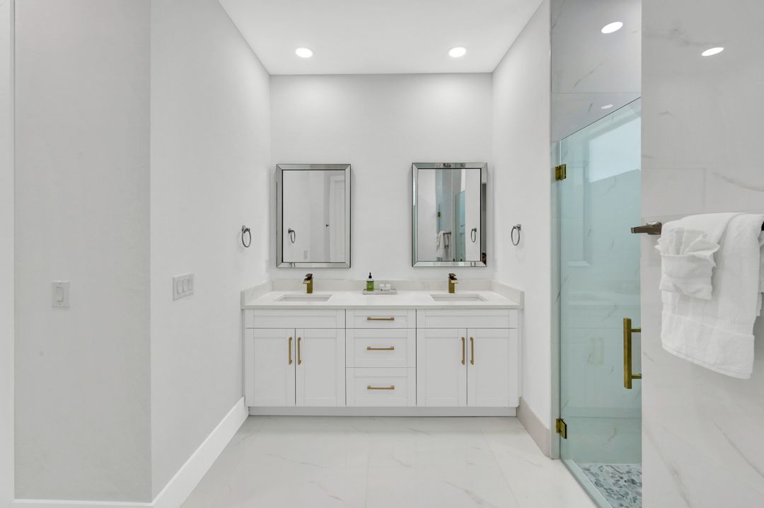 636 NE 8th Terrace, Cape Coral, FL 33909