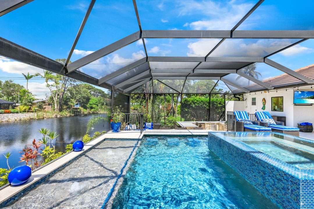 999 E Valley Dr, Bonita Springs, FL 34134