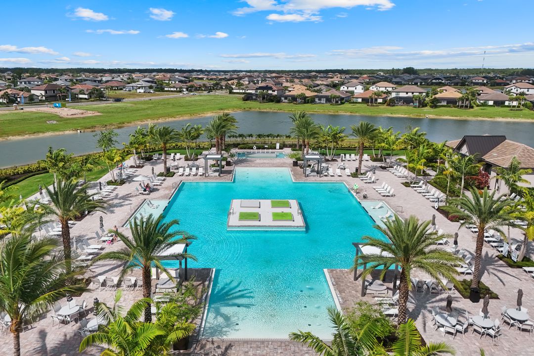 19232 Gentry Pl, Estero, FL 33928