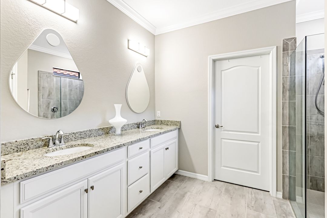 1603 Santiago Cir, Naples, FL 34113