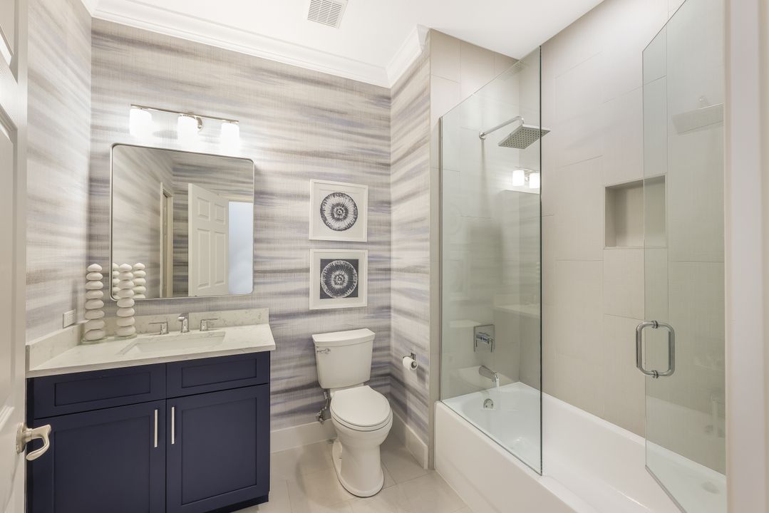 10450 Smoke House Bay Dr #201, Naples, FL 34120