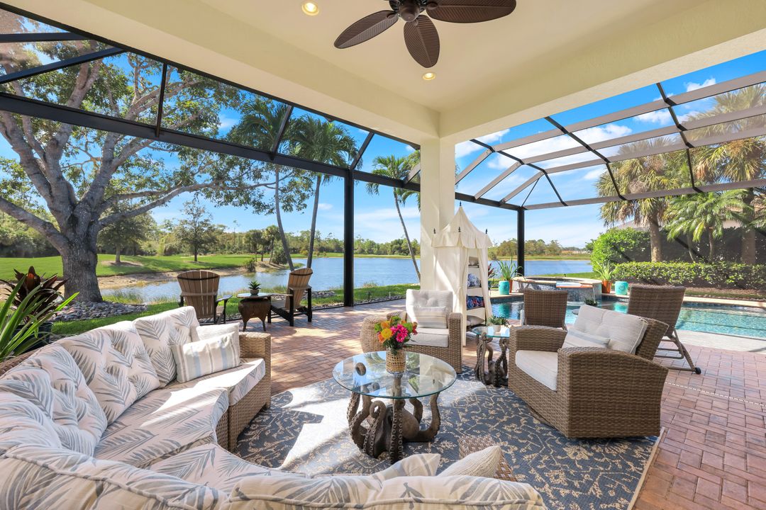 5092 Cerromar Dr, Naples, FL 34112