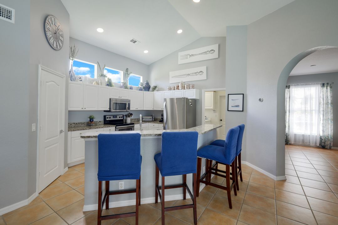 1955 Terrazzo Ln, Naples, FL 34104